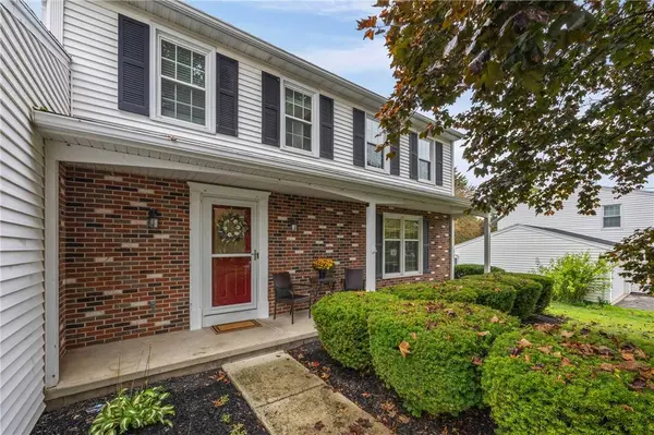19 Pearson LN, Rochester, NY 14612