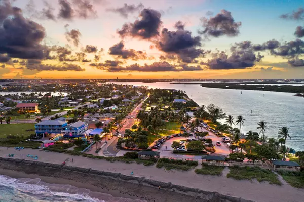 Florida Homeowners Insurance Rates Headed Down in 2026: What It Means for Buyers & Sellers