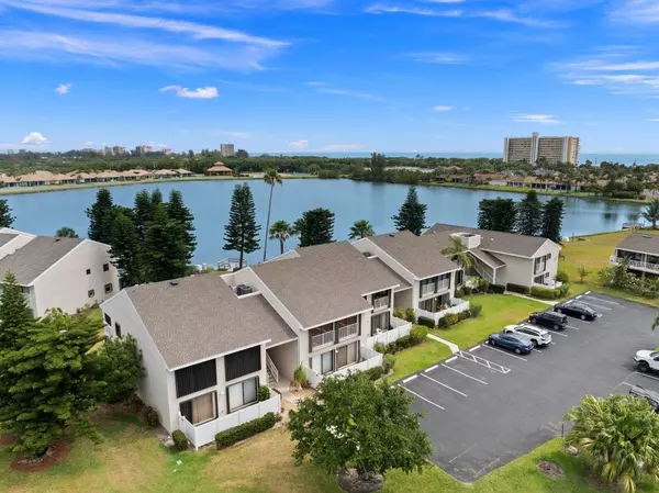 3216 S Lakeview CIR 5205, Hutchinson Island, FL 34949