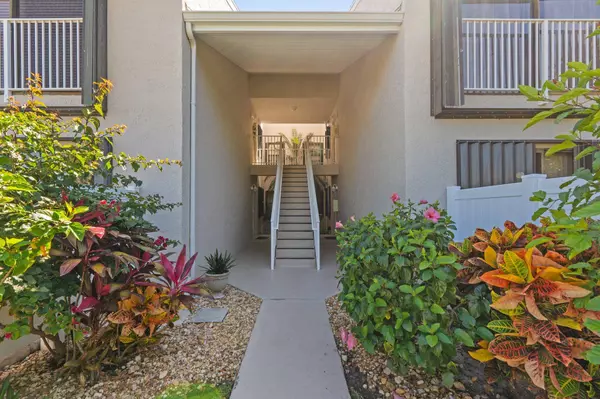 3212 S Lakeview CIR 10-205, Fort Pierce, FL 34949