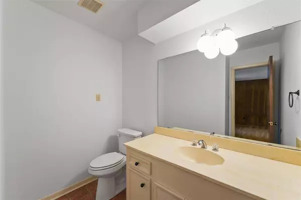 107 Glenmora CT, Conroe, TX 77385