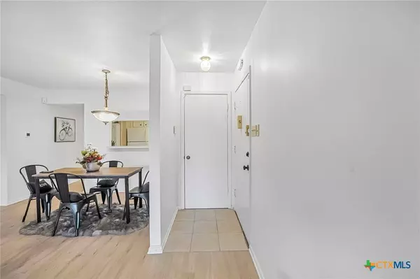 8702 Village DR #1005, San Antonio, TX 78217