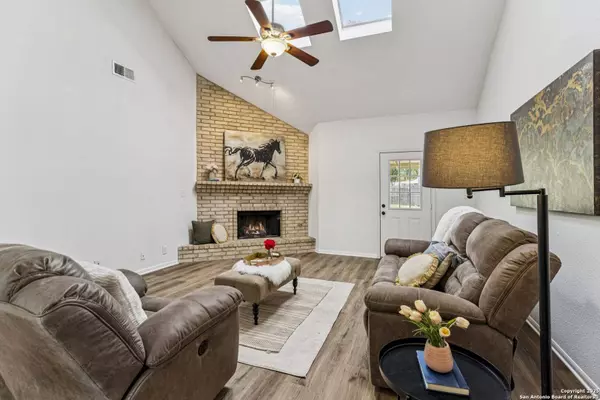 7708 Brunning Ct, Live Oak, TX 78233