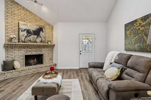 7708 Brunning Ct, Live Oak, TX 78233