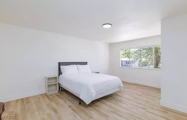 4242 Tarkin AVE, Las Vegas, NV 89120