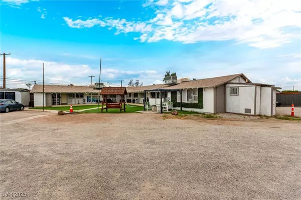 1713 Ophir DR, Las Vegas, NV 89106