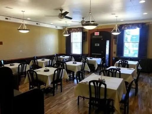feature image of Top 5 Sit-Down Restaurants for Dinner in Matteson, IL (And What Makes Them Special)