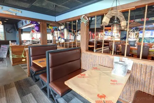 feature image of Top 5 Sit-Down Restaurants for Dinner in Country Club Hills and Why