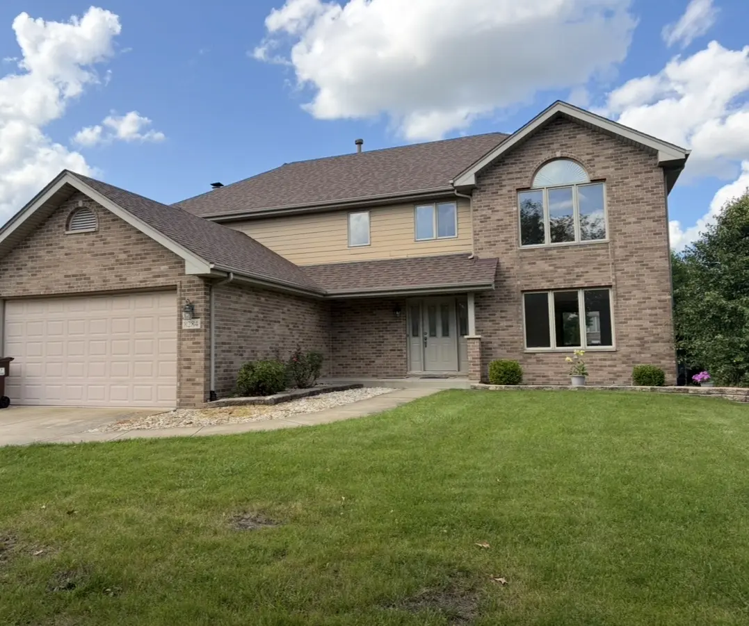 8284 Brookhaven Dr, Frankfort, IL 60423-8582