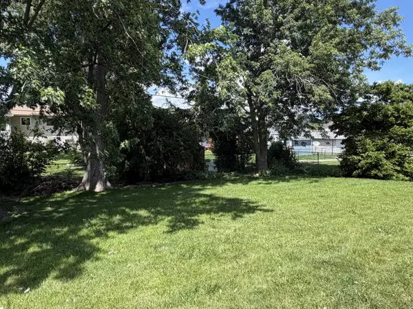 6148 Forestview Dr, Oak Forest, IL 60452-1708