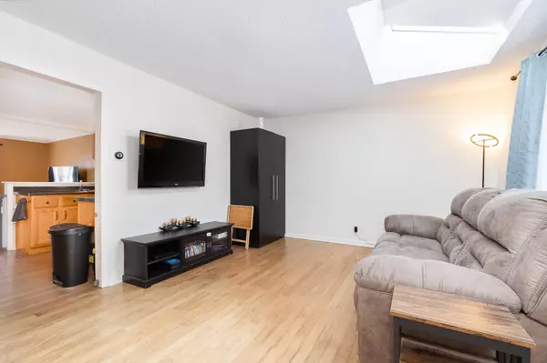 128 Grove CT, Bolingbrook, IL 60440