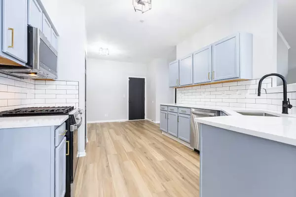 1027 Fieldside DR #1027, Matteson, IL 60443