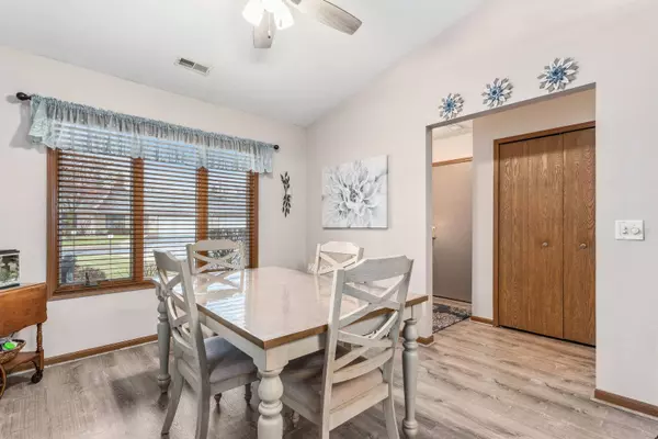 2504 Par Four Court #2504, Joliet, IL 60436