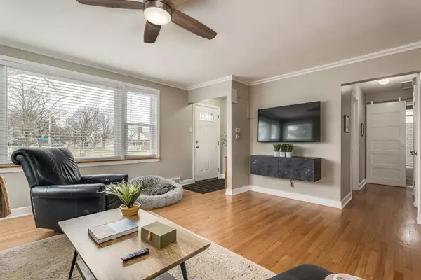 2135 Hull Avenue, Westchester, IL 60154