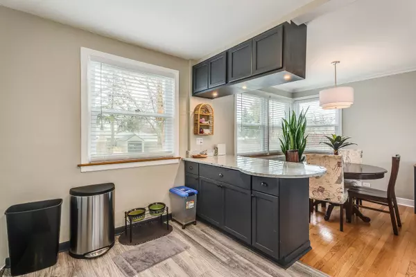 2135 Hull Avenue, Westchester, IL 60154