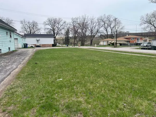 4216 W 135th ST, Robbins, IL 60472