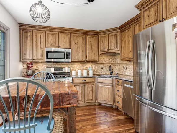 302 Delaware Drive, Bolingbrook, IL 60440