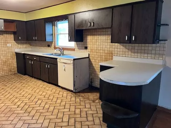 7239 W 110th ST, Worth, IL 60482