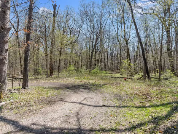 4528 1369th Road, Earlville, IL 60518