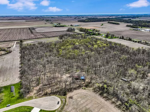 4528 1369th RD, Earlville, IL 60518