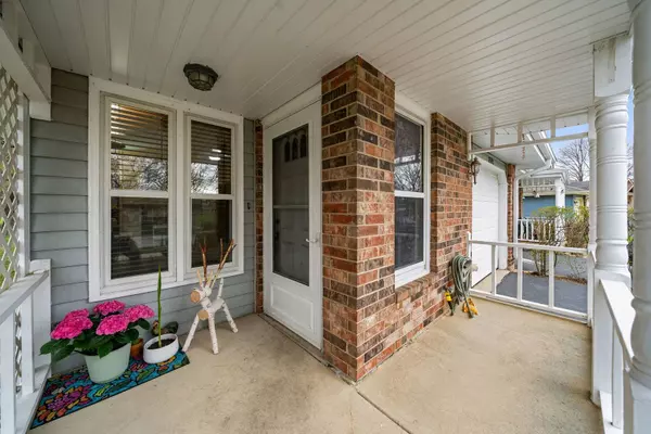 1552 Lighthouse Drive, Naperville, IL 60565