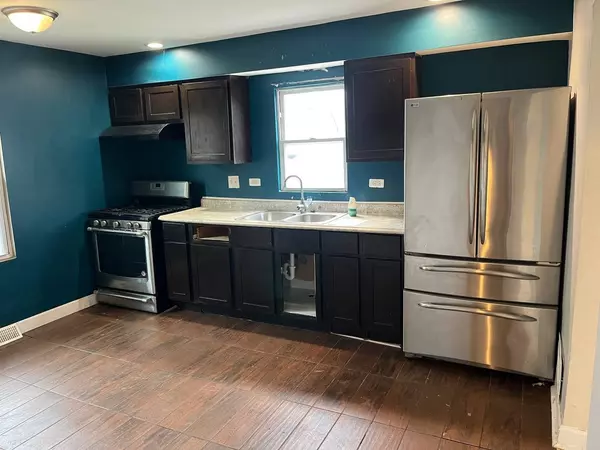 15018 Myrtle Avenue, Harvey, IL 60426