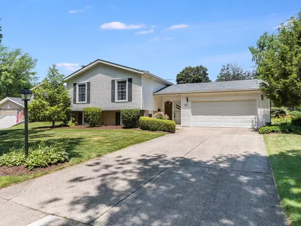 1110 Tamarack DR, Darien, IL 60561