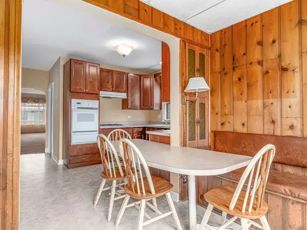 4923 W School ST, Chicago, IL 60641