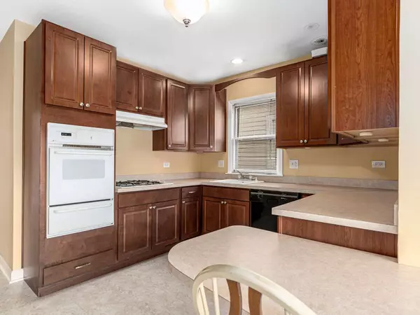 4923 W School ST, Chicago, IL 60641