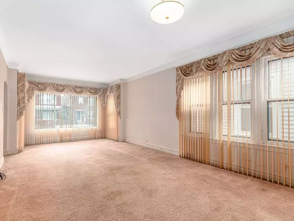 4923 W School ST, Chicago, IL 60641