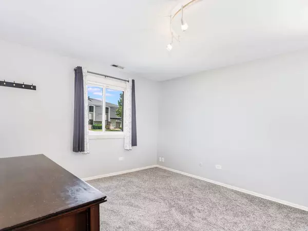 8429 162nd PL #3, Tinley Park, IL 60487