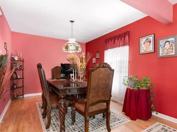 416 Sierra LN, Bolingbrook, IL 60440