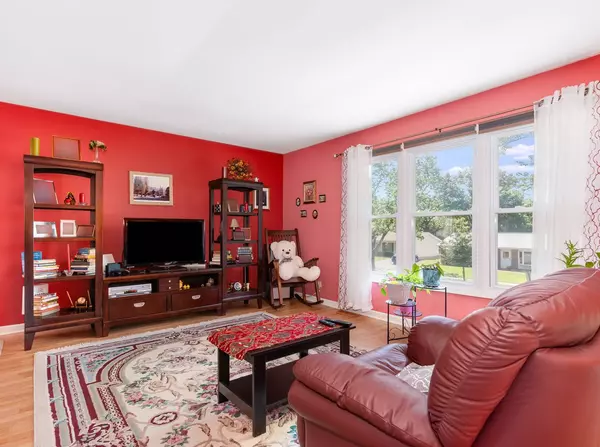 416 Sierra LN, Bolingbrook, IL 60440