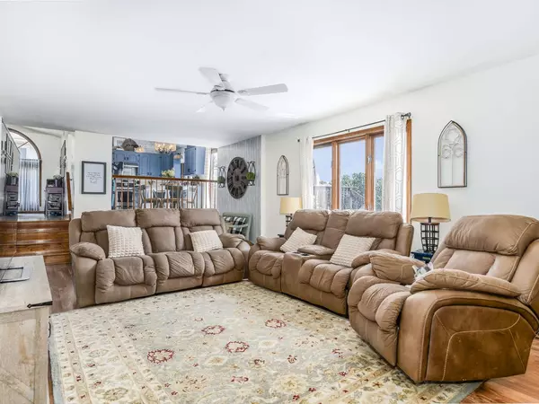 627 Driftwood AVE, Romeoville, IL 60446