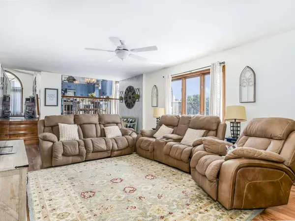 627 Driftwood Avenue, Romeoville, IL 60446