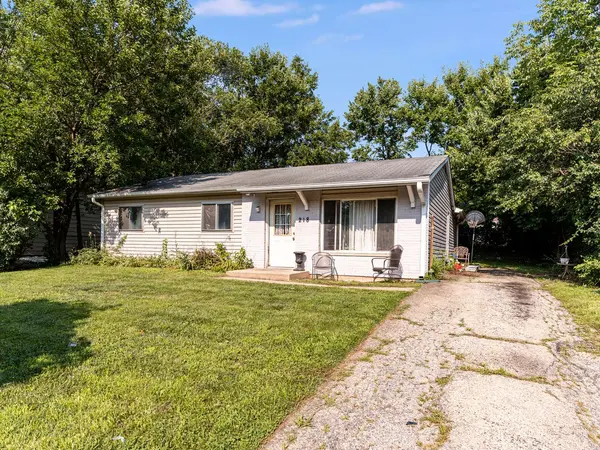 218 Bedford RD, Bolingbrook, IL 60440