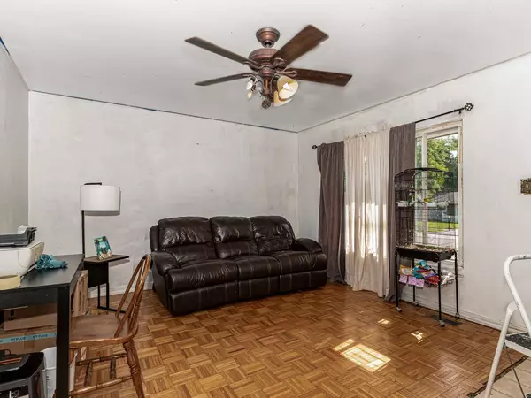 218 Bedford Road, Bolingbrook, IL 60440