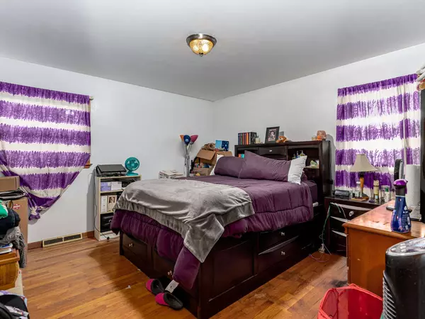 556 Lowden Avenue, Glen Ellyn, IL 60137