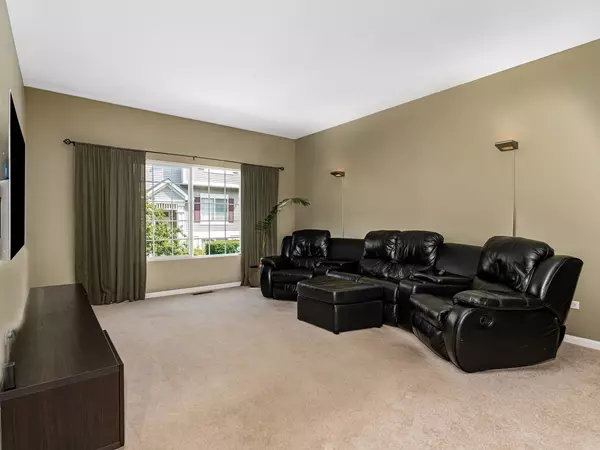 148 Enclave CIR #d, Bolingbrook, IL 60440