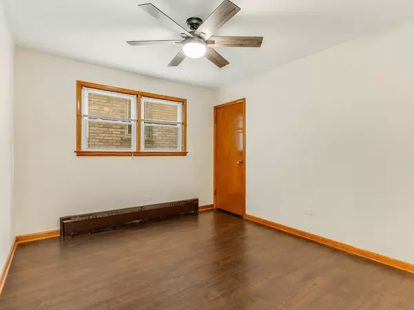 5841 W 55th ST, Chicago, IL 60638