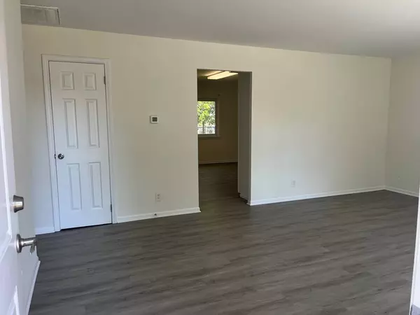 929 Southbridge Drive, Aurora, IL 60506