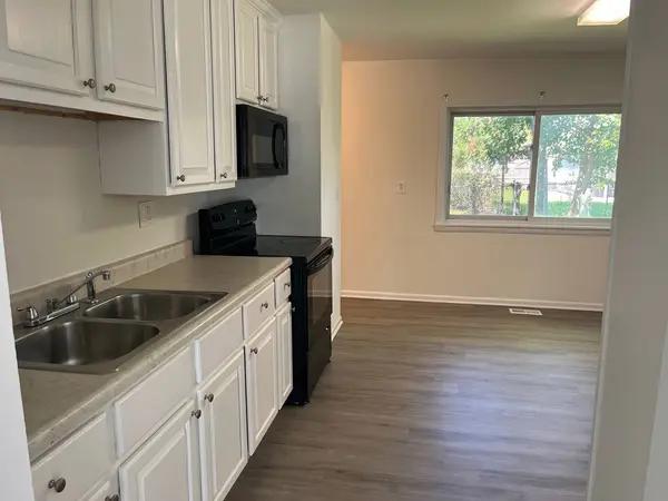 929 Southbridge DR, Aurora, IL 60506