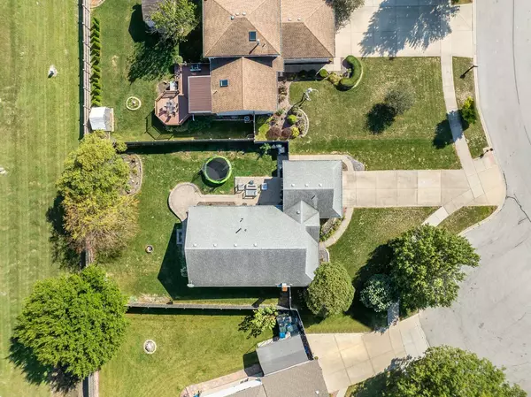 25545 S McCorkle Avenue, Monee, IL 60449