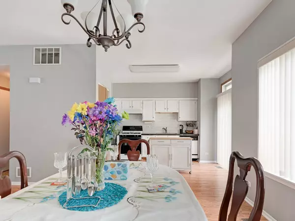 2809 Alameda CT, Naperville, IL 60564