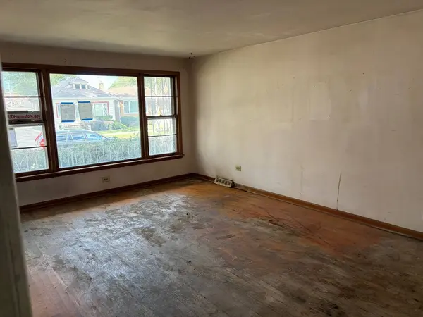 12621 S Wood Street, Calumet Park, IL 60827