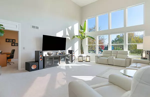 25040 W Prairie Grove DR, Plainfield, IL 60585