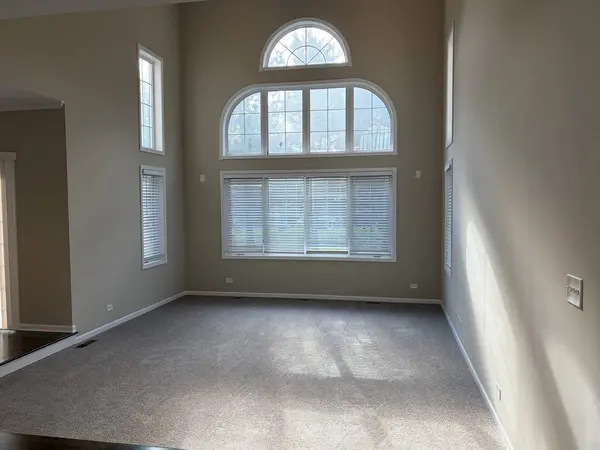 4 Alleghany CT, Bolingbrook, IL 60440