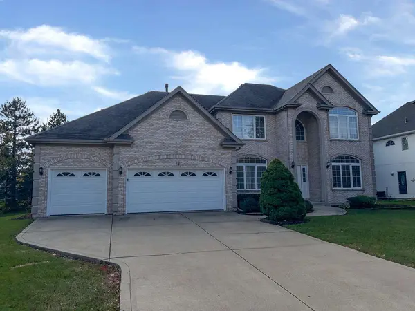 4 Alleghany CT, Bolingbrook, IL 60440