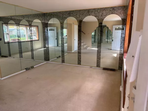 11723 S Throop ST, Chicago, IL 60643