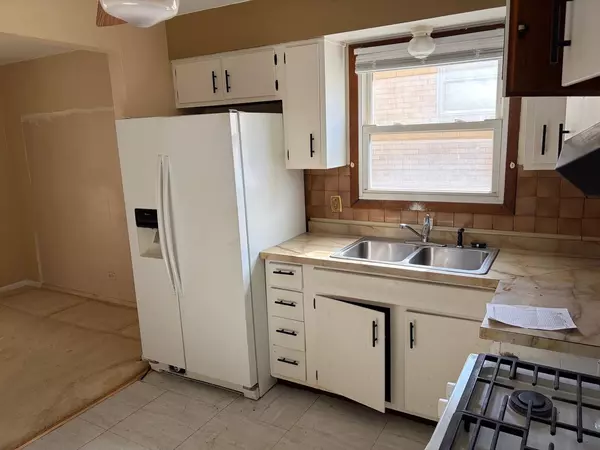 11723 S Throop ST, Chicago, IL 60643